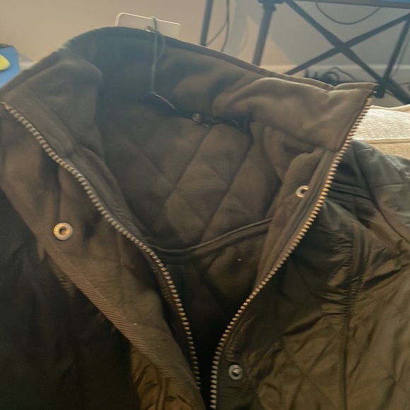 NWT Barbour Olive Cavalry Polarquilt jacket US 4/UK 8 FINAL PRICE REDUCTION - Picture 11 of 16